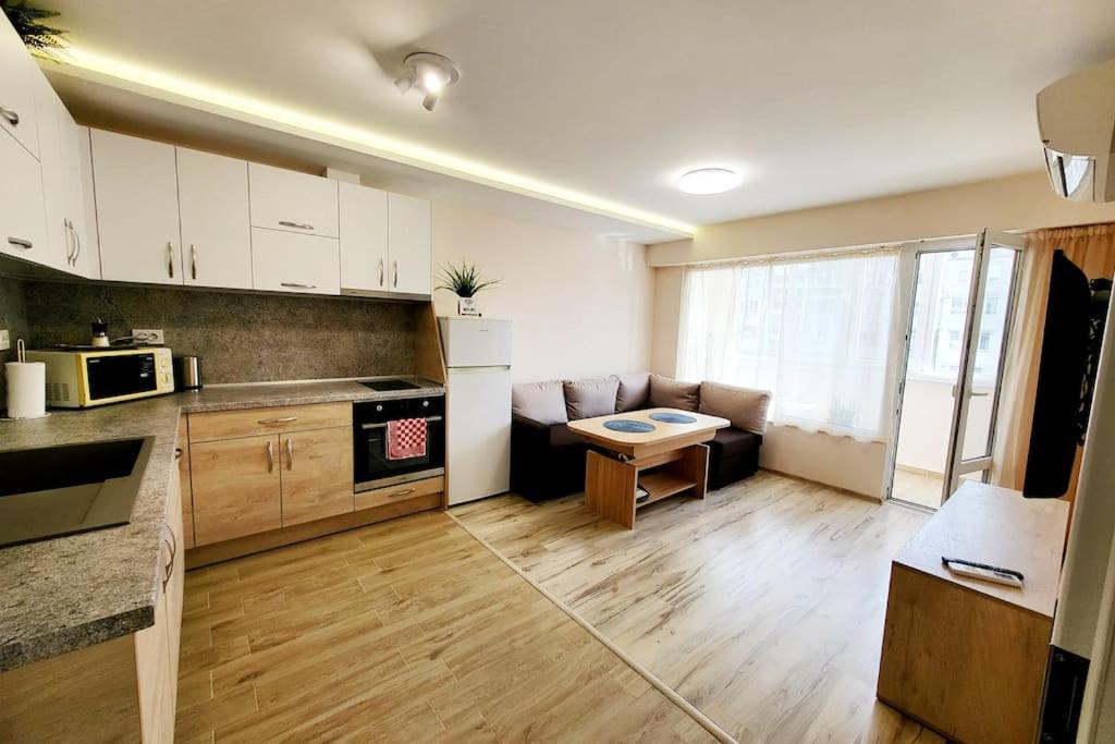 Apartment Bright